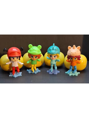 Maxi Kinder Surprise Complete Christmas Collection 2025 Egg - All 4 Skater Girls